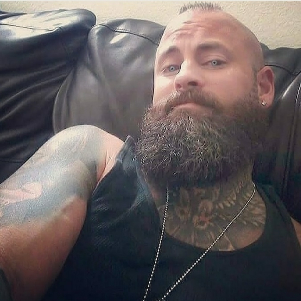 Meet your Posher, Ryan 🇮🇹🇺🇸♏🤙🎼🌴🔆🏖🥂✌💚👌